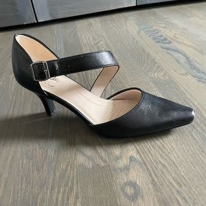 Life Stride Soft System woman’s heals size 7.5